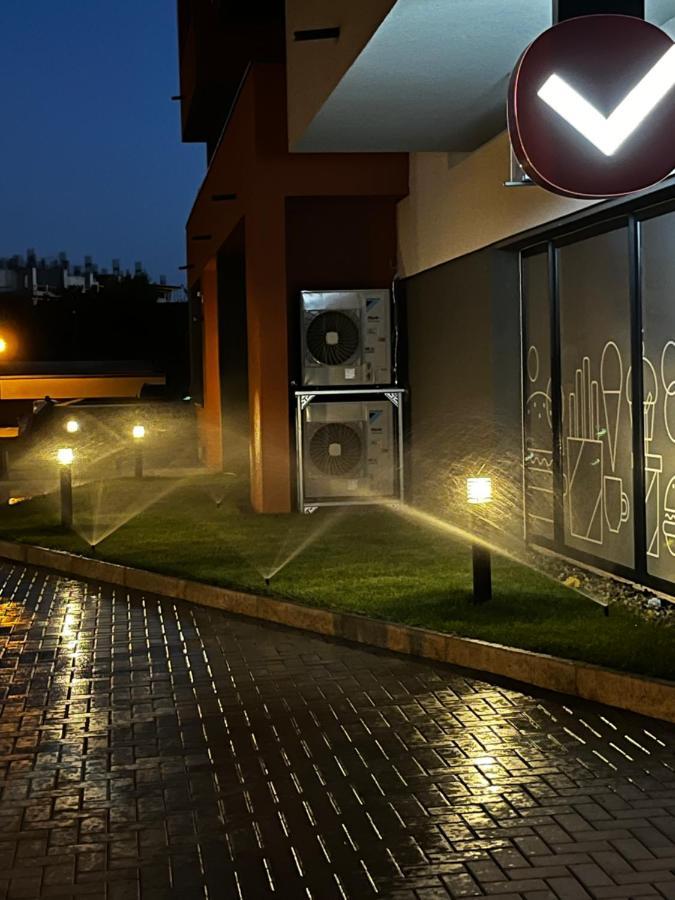 Apartament Modern Cu O Camera Lägenhet Timişoara Exteriör bild