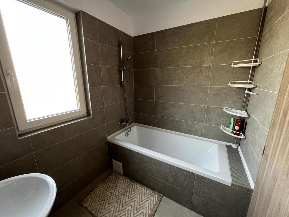 Apartament Modern Cu O Camera Lägenhet Timişoara Exteriör bild